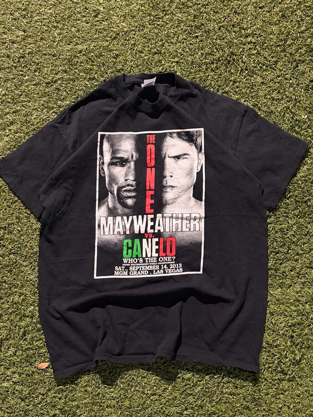 Gildan Mayweather vs Canelo Size L Black T-Shirt 2013 Las Vegas